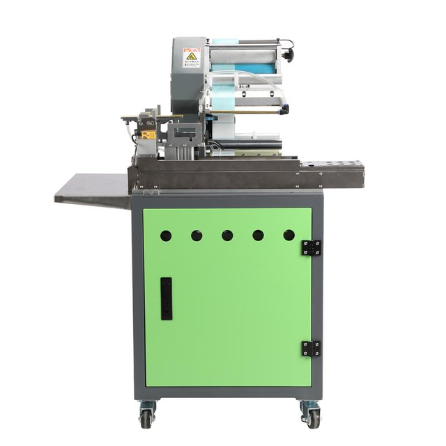 Machine d'&eacute;tiquetage de fils de c&acirc;bles